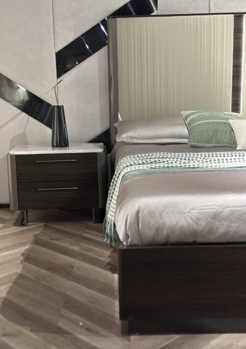 Chambre à coucher sans armoire – Image 2