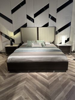 Chambre à coucher sans armoire